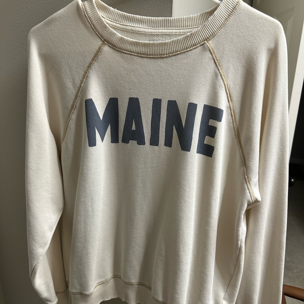 American Eagle oversized Maine graphic sweatshirt